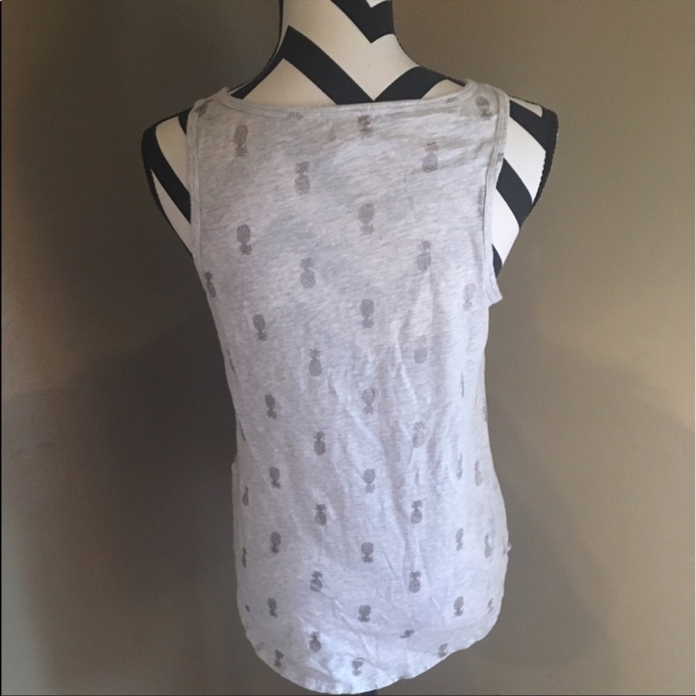 Pineapple Tank Top Size Medium - image 7